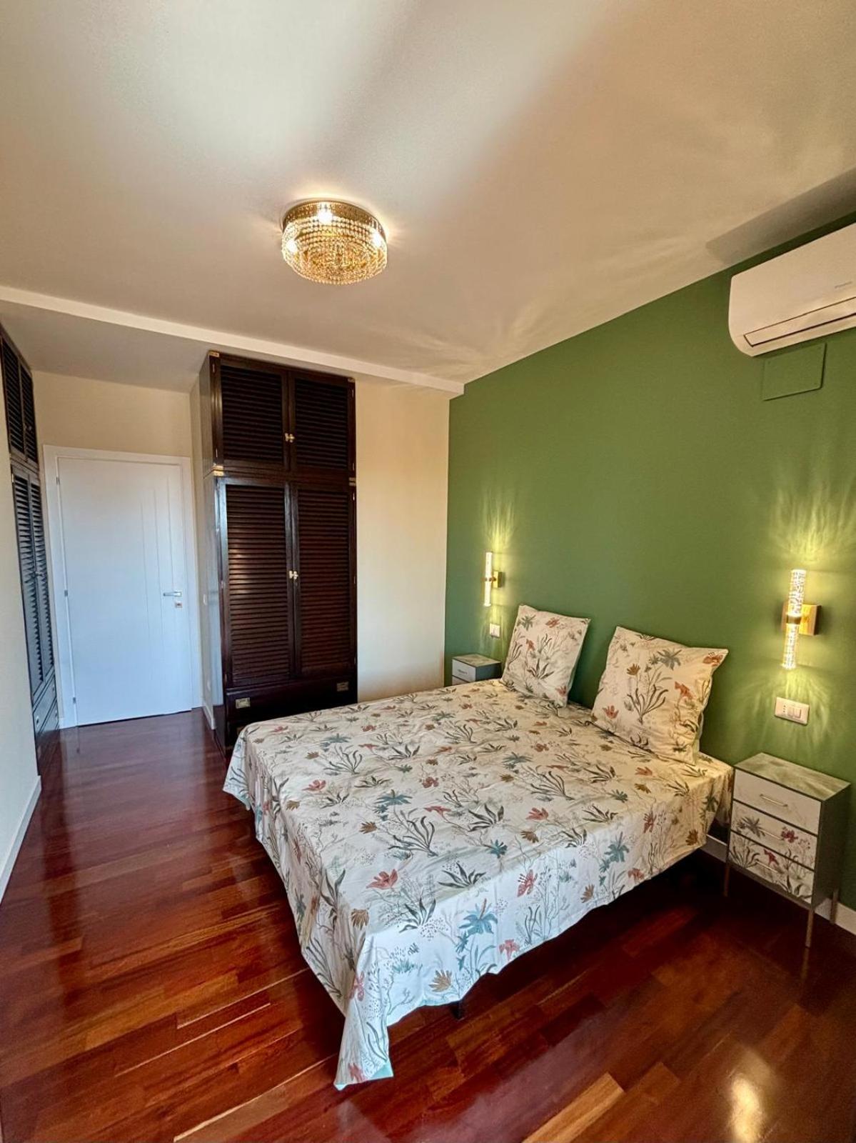 Apartamento Stylish Spacious 3-bedroom Apartment, Open-space Kitchen, 3 Balconies! *