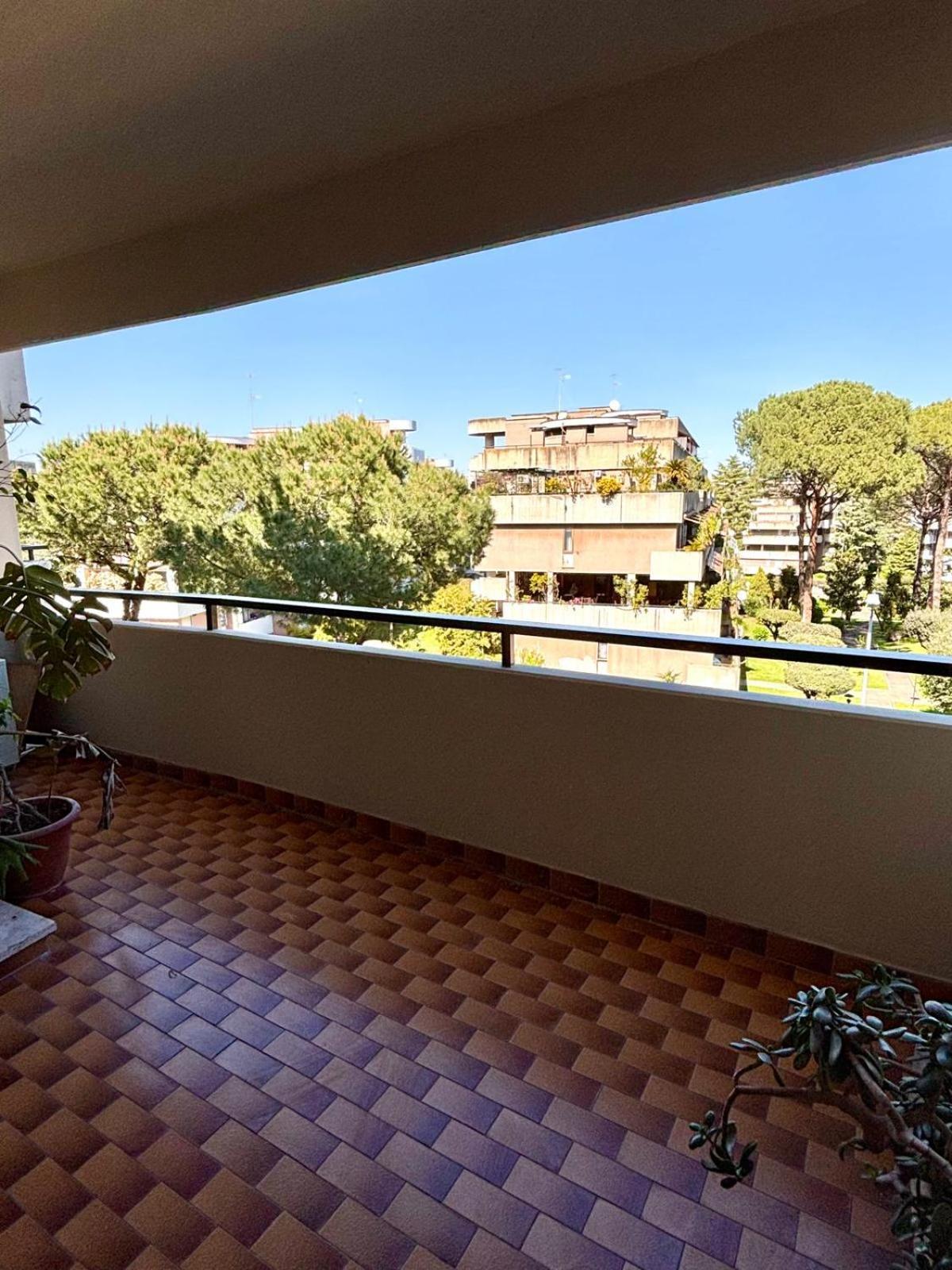 Stylish Spacious 3-bedroom Apartment, Open-space Kitchen, 3 Balconies! Apartment