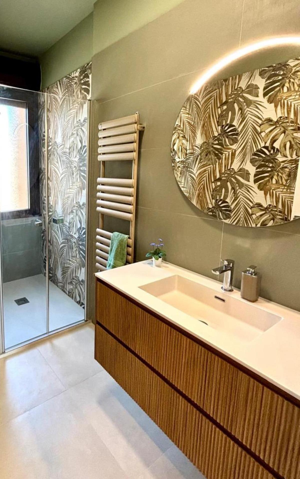 Stylish Spacious 3-bedroom Apartment, Open-space Kitchen, 3 Balconies! Apartamento *